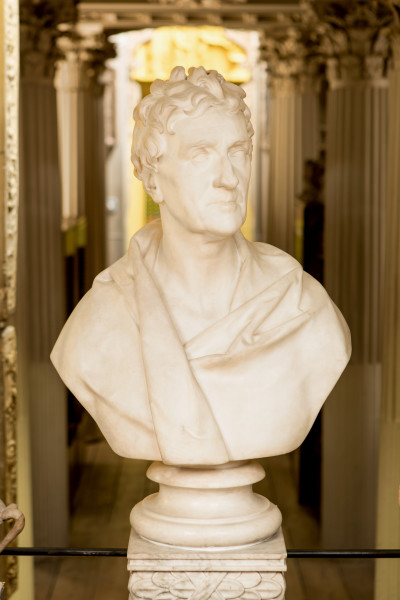 JOHN SOANE'S MUSEUM LONDON THE DOME AREA WITH A MARBLE BUST OF SOANE Stock  Photo - Alamy